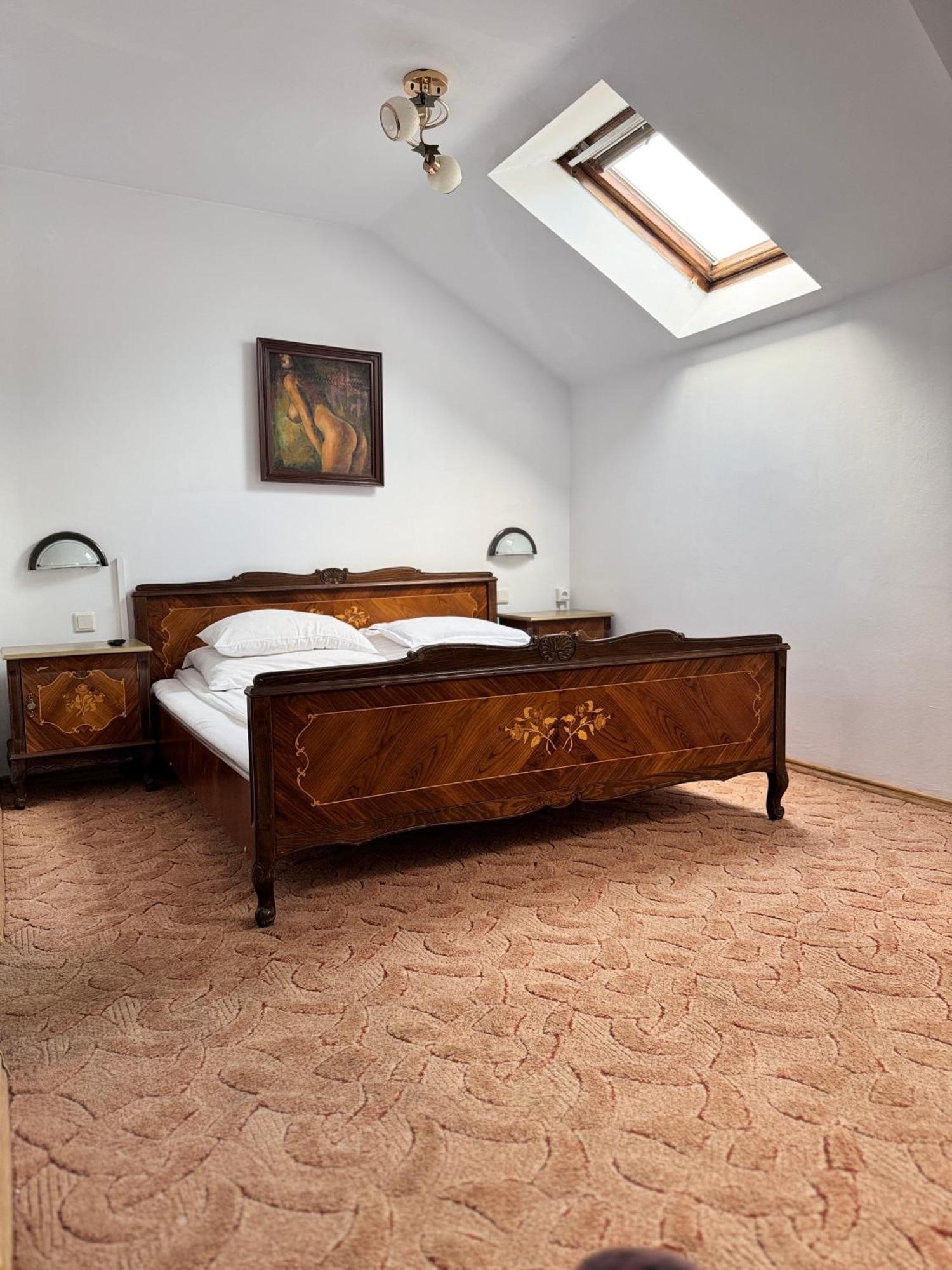 Complex Select Hotel Mediaş Екстериор снимка